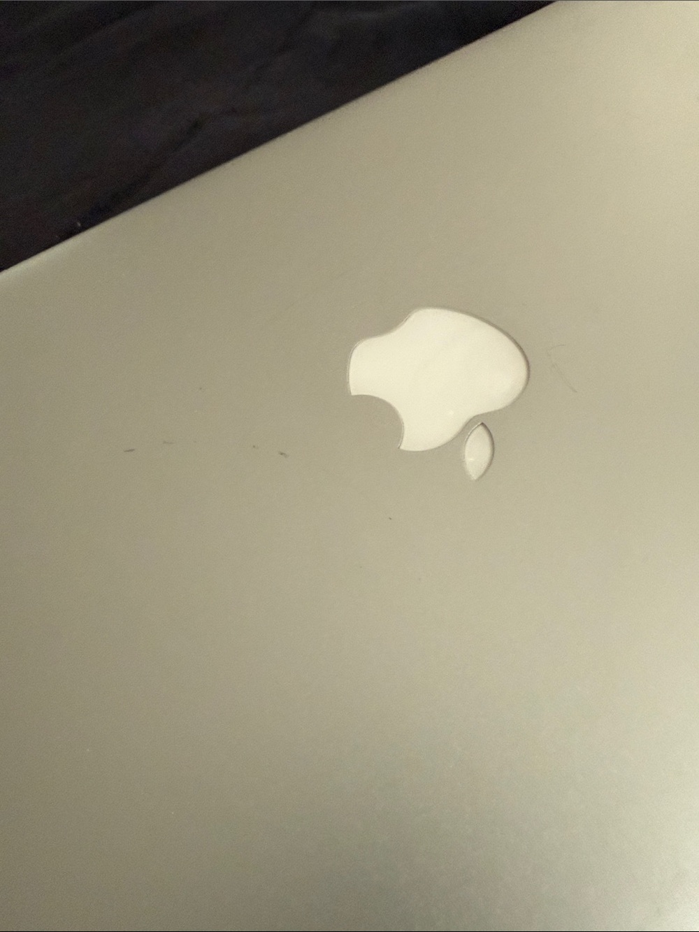 Apple MacBook Pro Silver with Black Keyboard and Blue Display - Picture 4 of 8